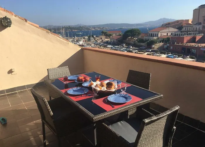Penthouse Cala Gavetta * 马达莱纳